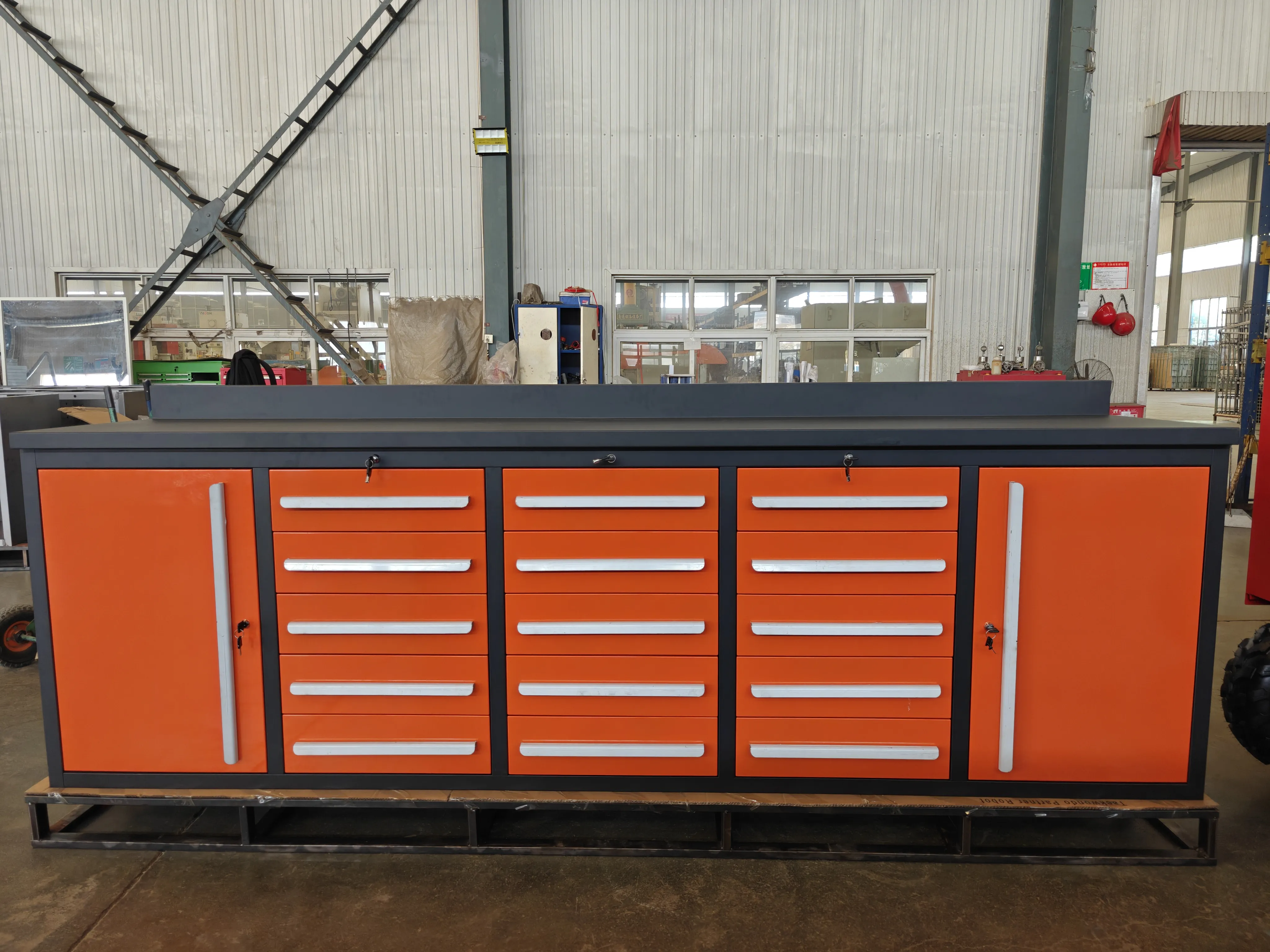 Mitkä ovat Orange Tool Workbench -ominaisuudet?